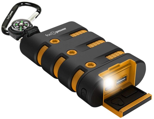 FosPower PowerActive имеет встроенный фонарик, компас и карабин